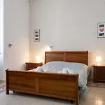 Piazza Concordia Apartment With Balcony