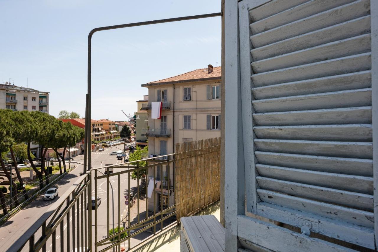Piazza Concordia With Balcony La Spezia